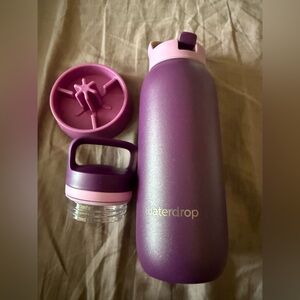 Waterdrop Purple all purpose thermo straw lid, screw top lid and bottle dryer.